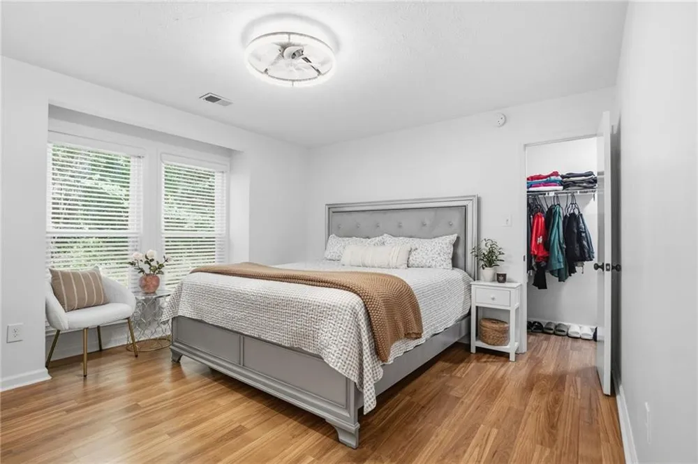 4013 Lake Pointe Circle Roswell, GA 30075