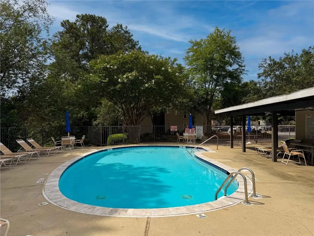 4013 Lake Pointe Circle Roswell, GA 30075