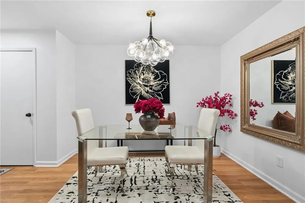 4013 Lake Pointe Circle Roswell, GA 30075