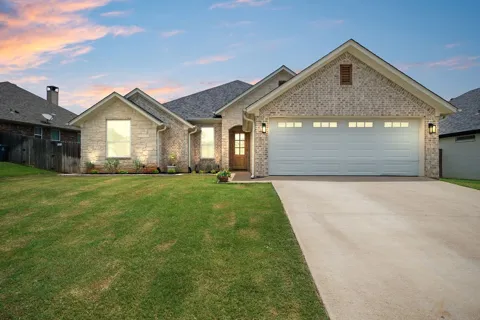 1121 Nate Circle