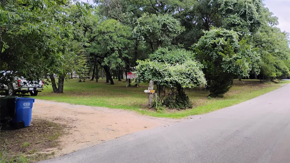 921 Sportsman Park Road Azle, TX 76020