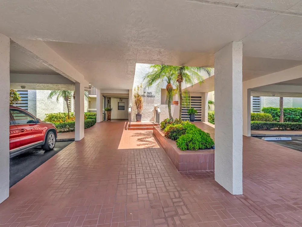 7871 SAILBOAT KEY BOULEVARD S #108 St Petersburg, FL 33707