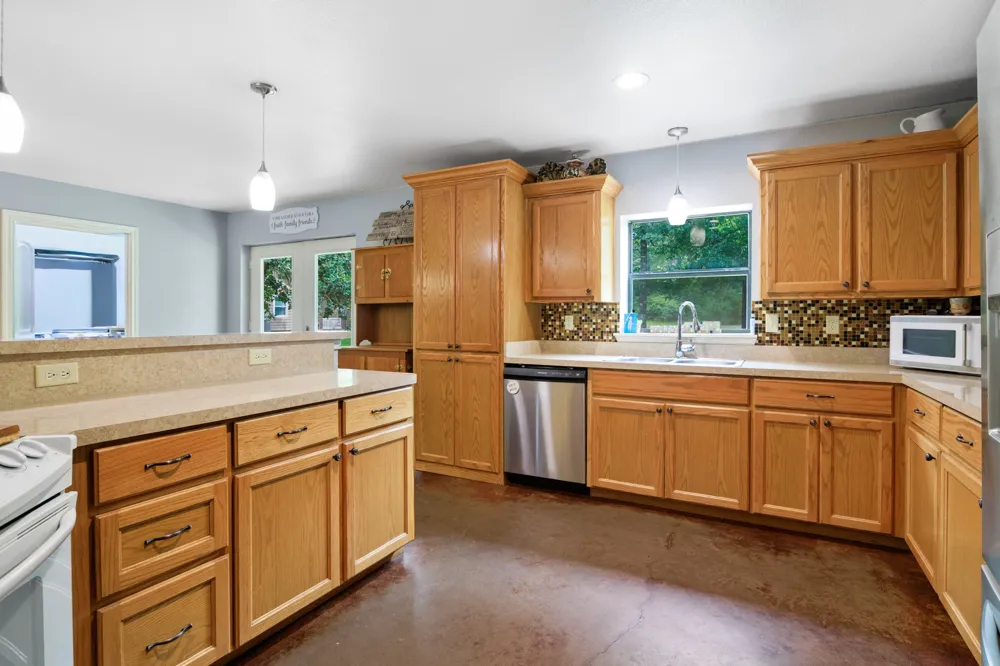 726 King Cecil Court Scroggins, TX 75480