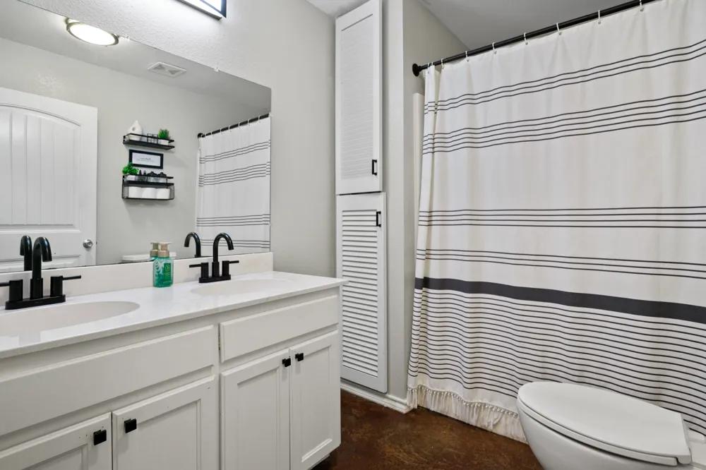 726 King Cecil Court Scroggins, TX 75480