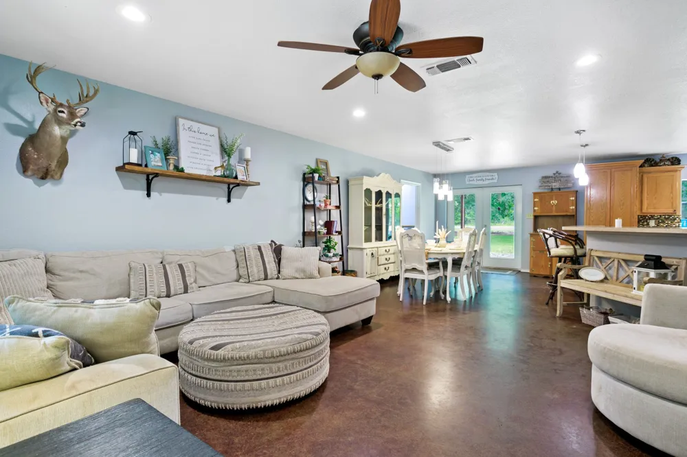726 King Cecil Court Scroggins, TX 75480
