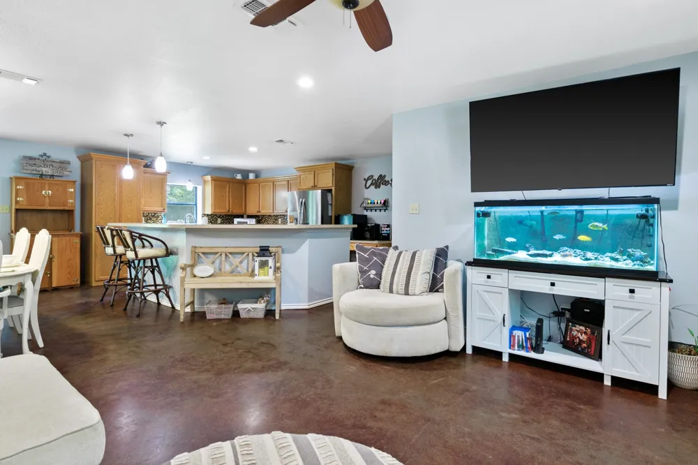 726 King Cecil Court Scroggins, TX 75480
