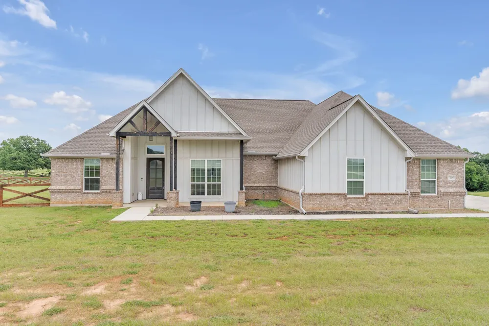 7609 Carter Ranch Road Azle, TX 76020