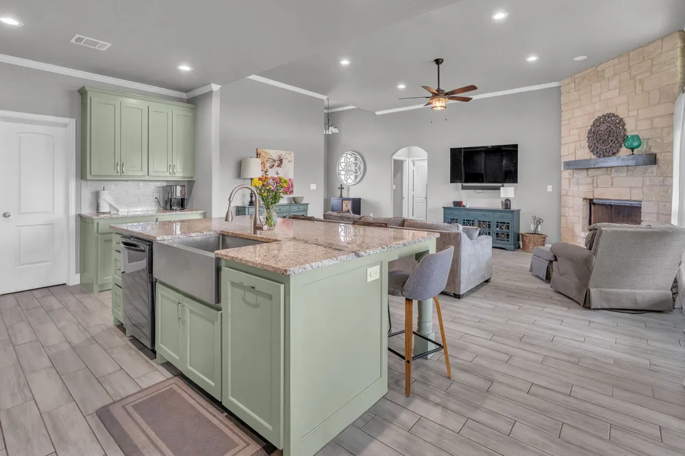 7609 Carter Ranch Road Azle, TX 76020