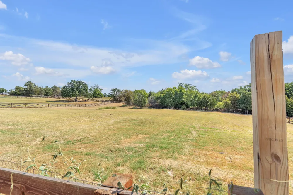 7609 Carter Ranch Road Azle, TX 76020