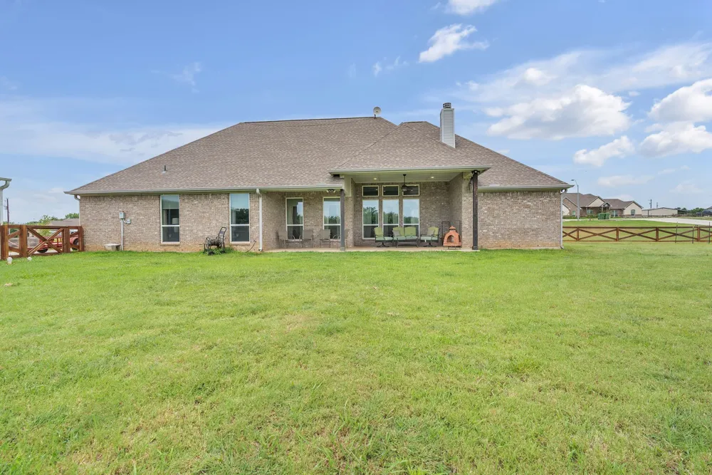 7609 Carter Ranch Road Azle, TX 76020