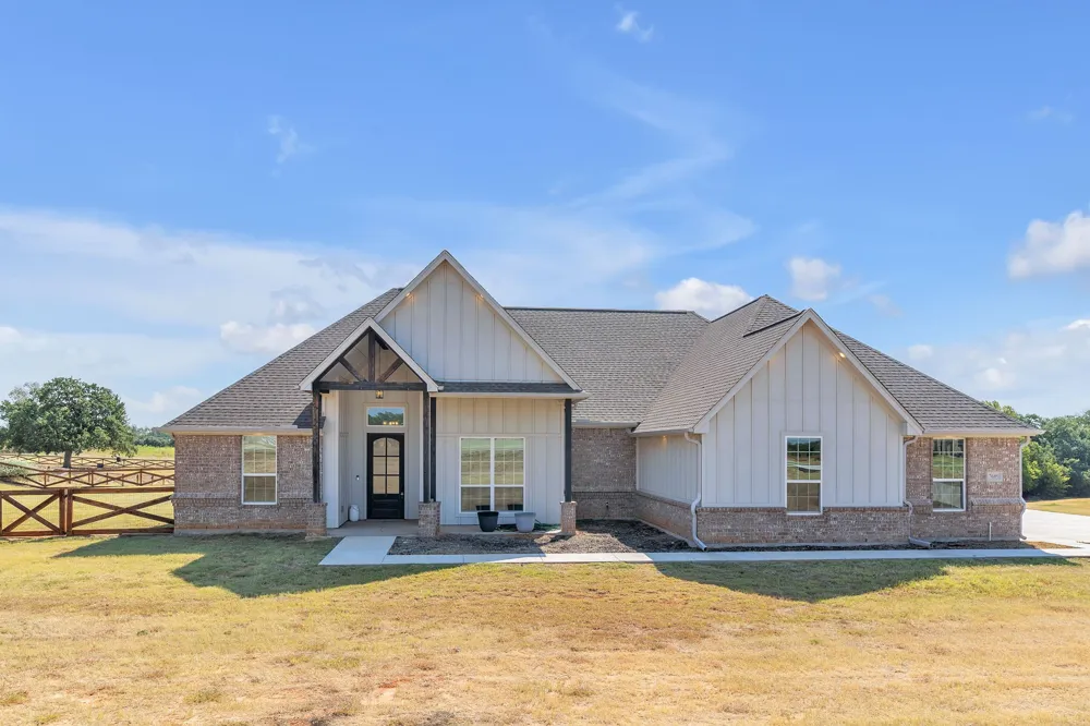 7609 Carter Ranch Road Azle, TX 76020
