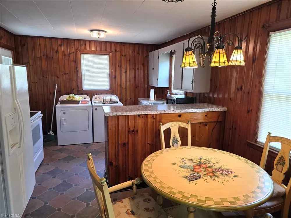 350 Linville Road Mount Airy, NC 27030