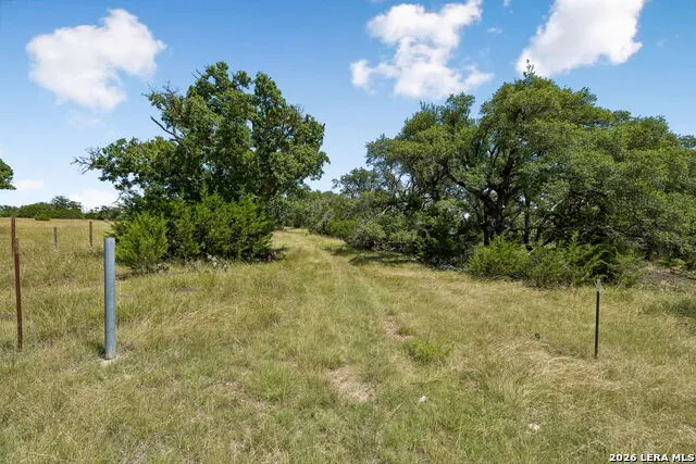 230 OLD ROEDER RD NW Harper, TX 78631