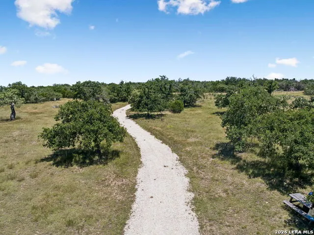 230 OLD ROEDER RD NW Harper, TX 78631