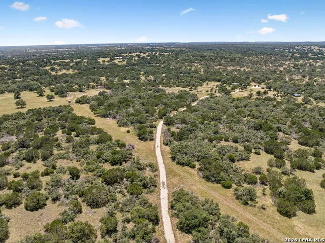 230 OLD ROEDER RD NW Harper, TX 78631