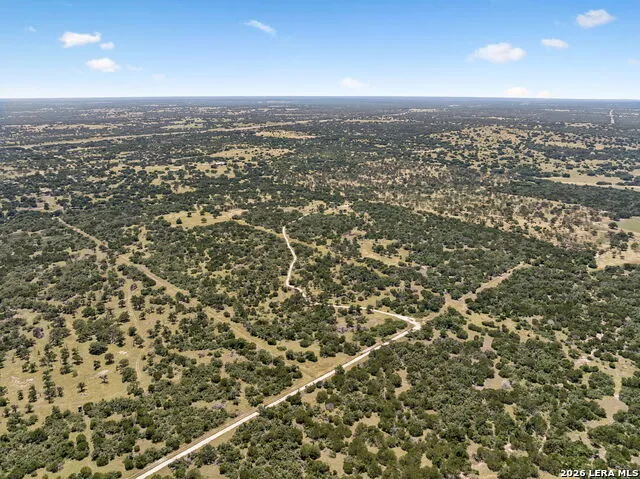 230 OLD ROEDER RD NW Harper, TX 78631