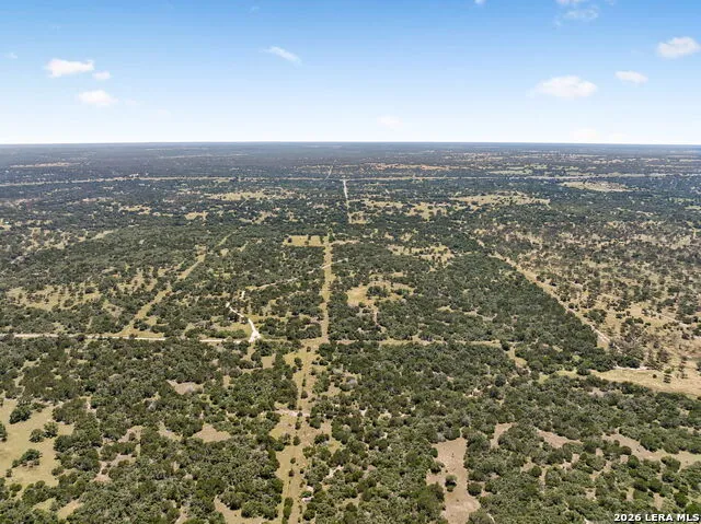230 OLD ROEDER RD NW Harper, TX 78631