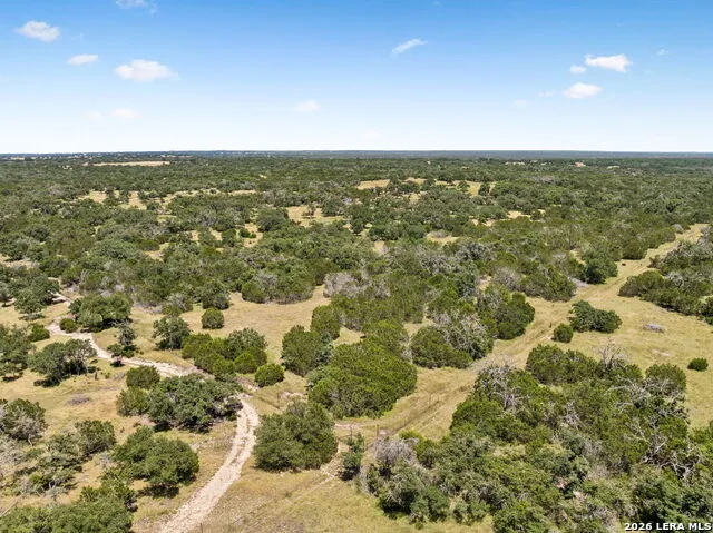 230 OLD ROEDER RD NW Harper, TX 78631