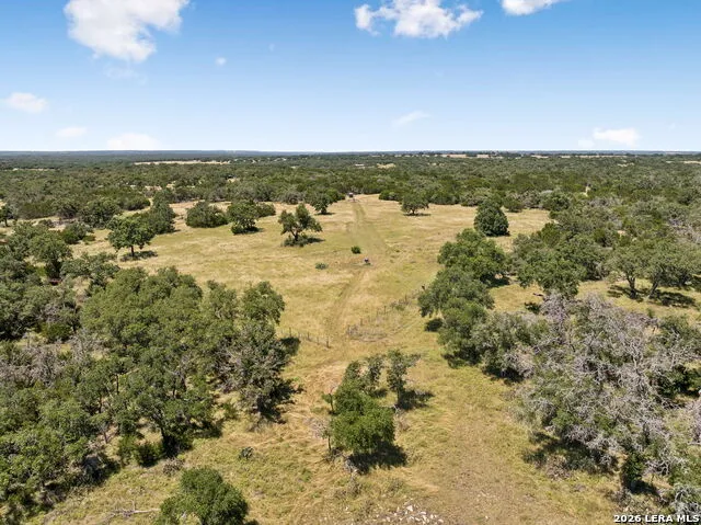 230 OLD ROEDER RD NW Harper, TX 78631