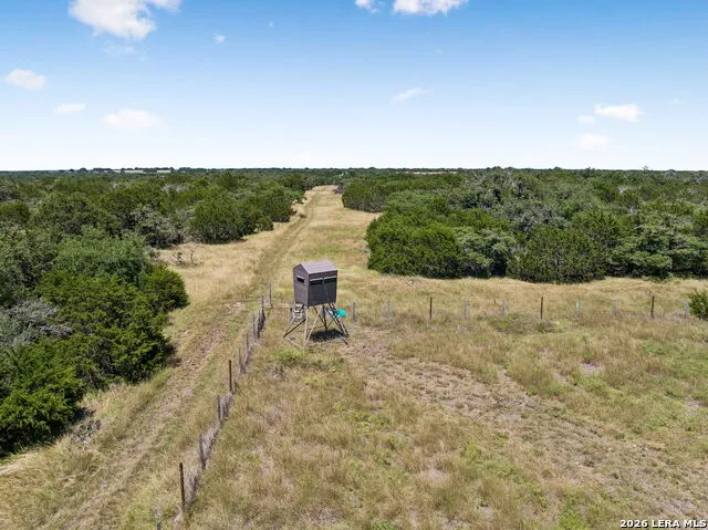 230 OLD ROEDER RD NW Harper, TX 78631