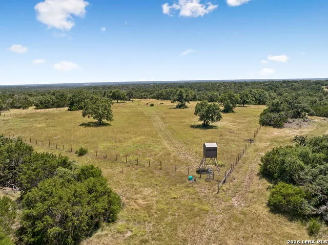 230 OLD ROEDER RD NW Harper, TX 78631