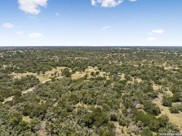 230 OLD ROEDER RD NW Harper, TX 78631
