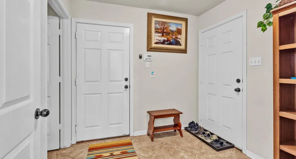 9445 Cr 415 E Navasota, TX 77868