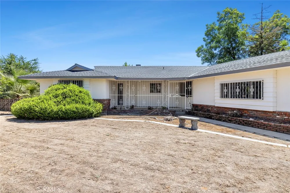 947 S Stanford Avenue Fresno, CA 93727