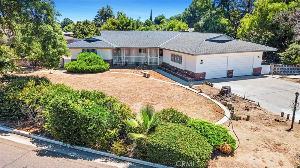 947 S Stanford Avenue Fresno, CA 93727