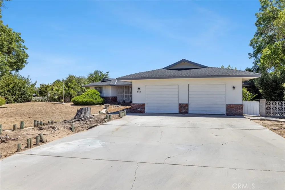 947 S Stanford Avenue Fresno, CA 93727