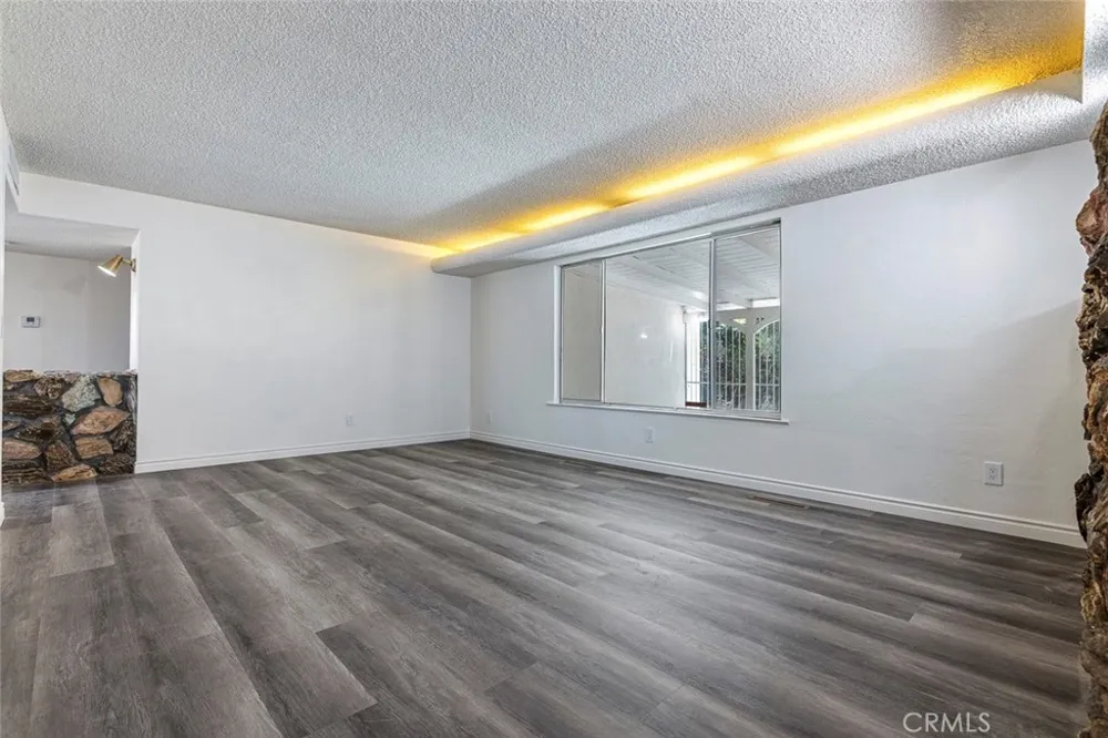 947 S Stanford Avenue Fresno, CA 93727
