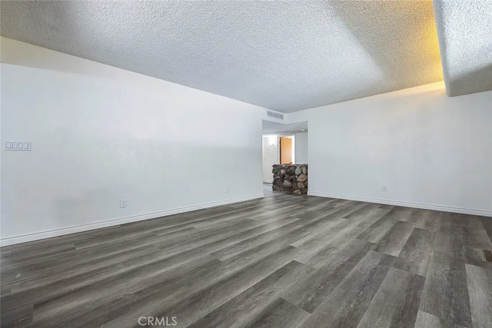 947 S Stanford Avenue Fresno, CA 93727