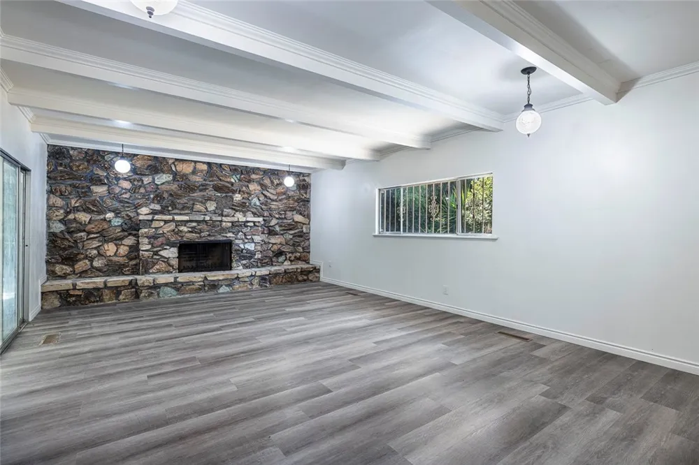 947 S Stanford Avenue Fresno, CA 93727