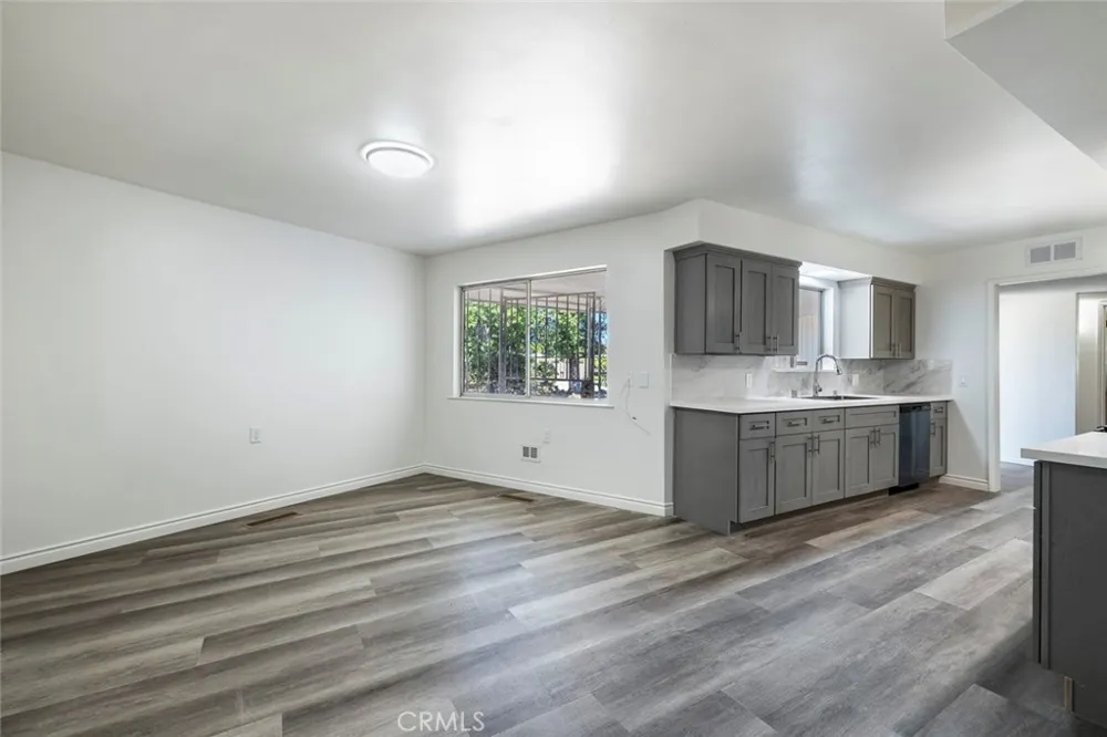 947 S Stanford Avenue Fresno, CA 93727