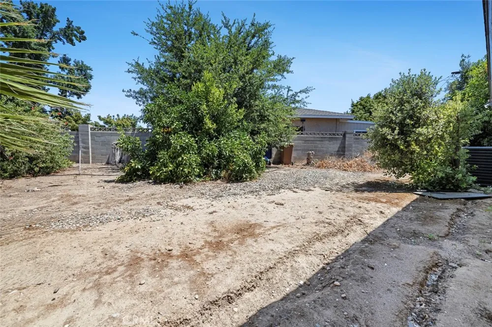 947 S Stanford Avenue Fresno, CA 93727