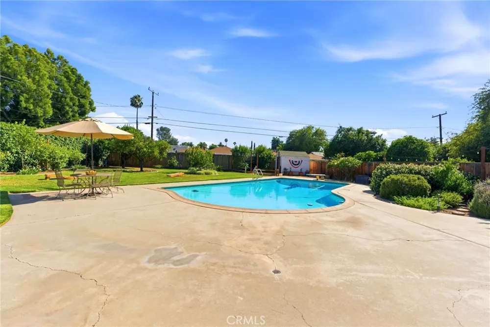 4374 Ramona Drive Riverside, CA 92506
