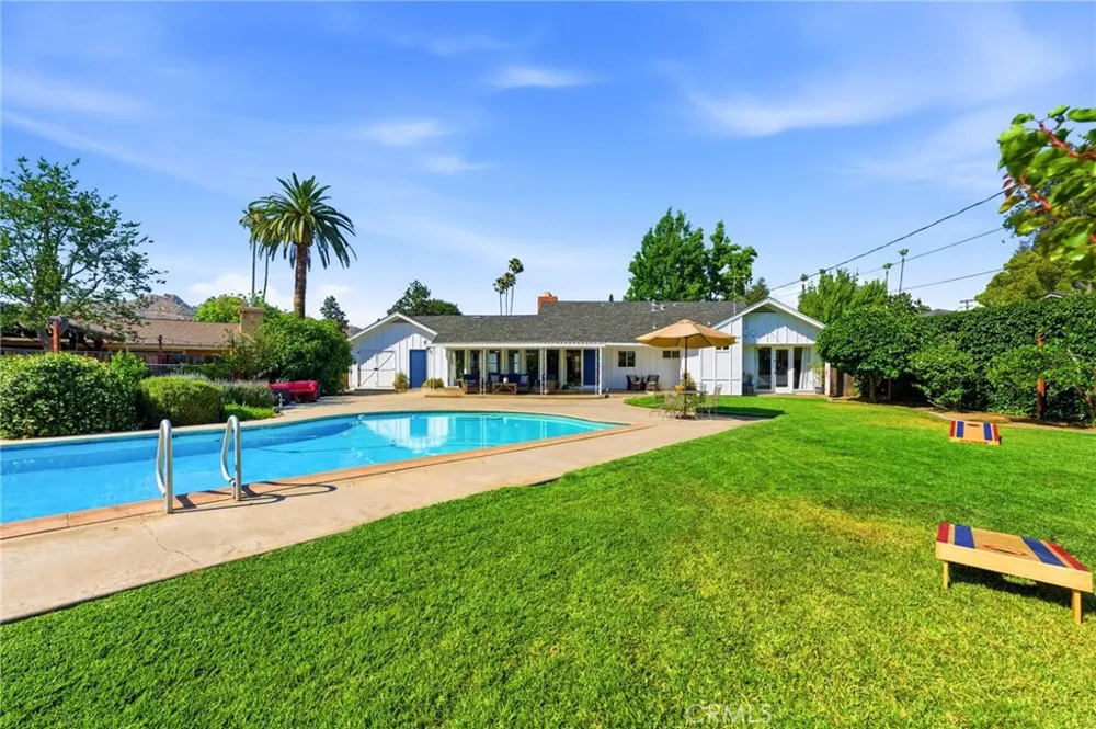 4374 Ramona Drive Riverside, CA 92506