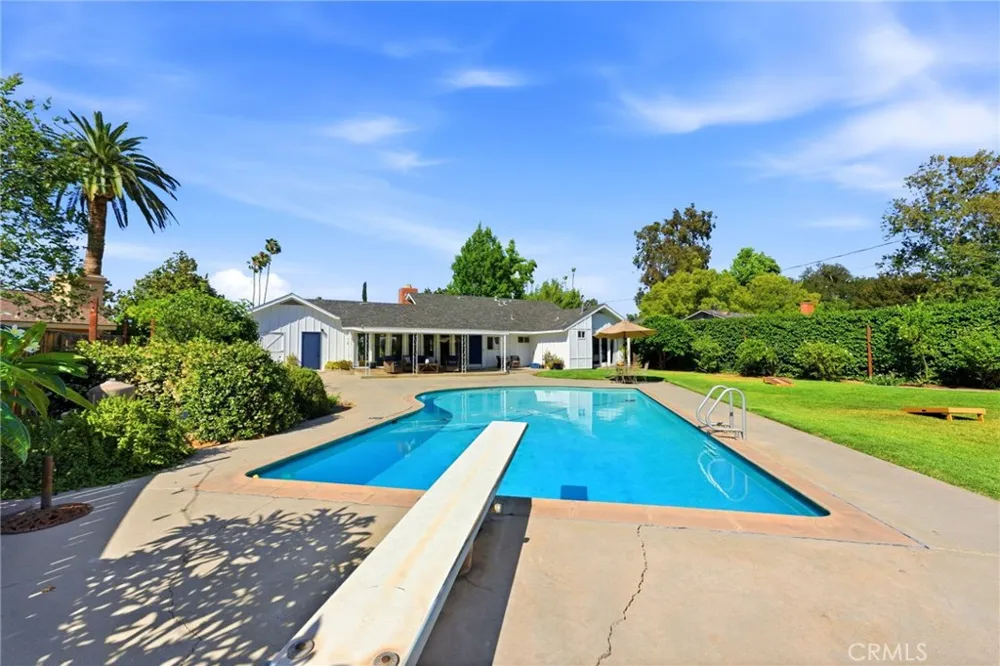 4374 Ramona Drive Riverside, CA 92506