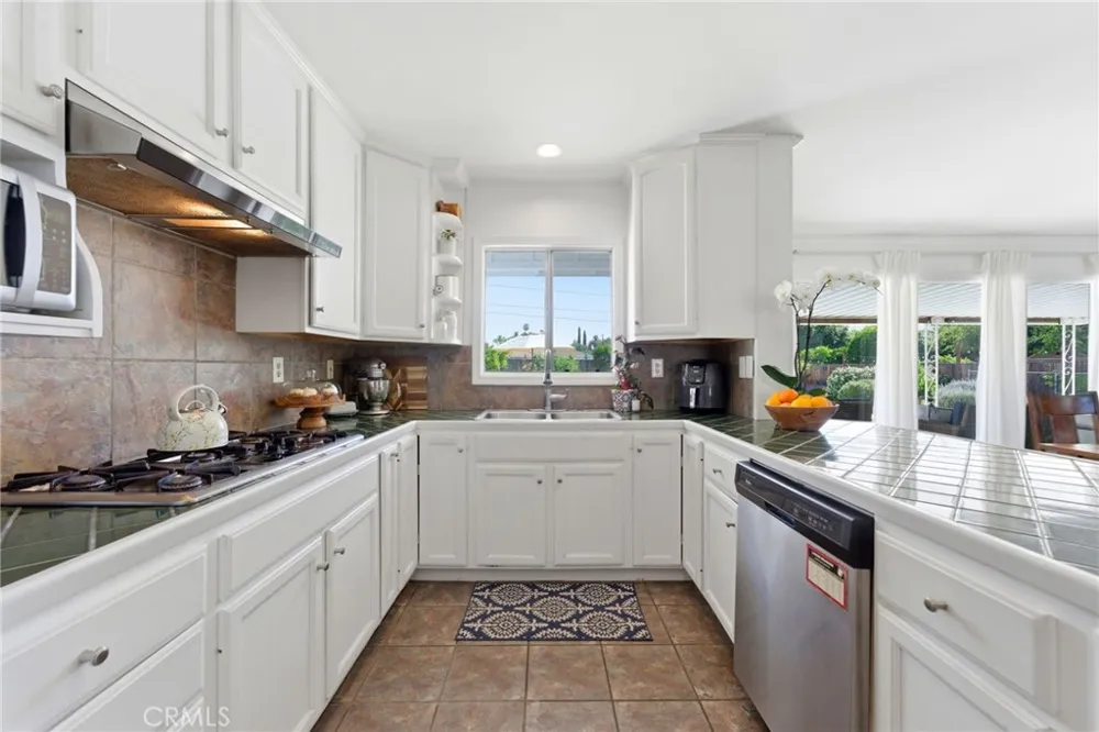 4374 Ramona Drive Riverside, CA 92506