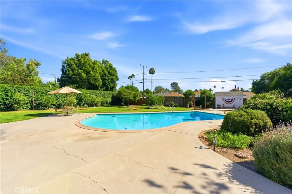 4374 Ramona Drive Riverside, CA 92506