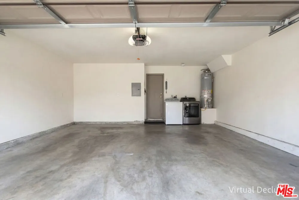 9376 Moonbeam Avenue #9 Panorama City, CA 91402