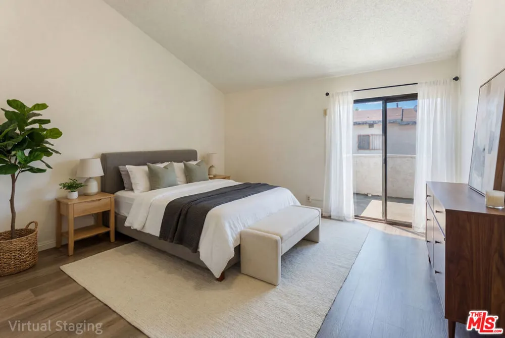 9376 Moonbeam Avenue #9 Panorama City, CA 91402