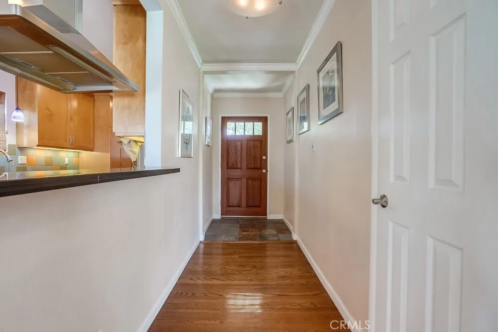 15516 Chadron Gardena, CA 90249