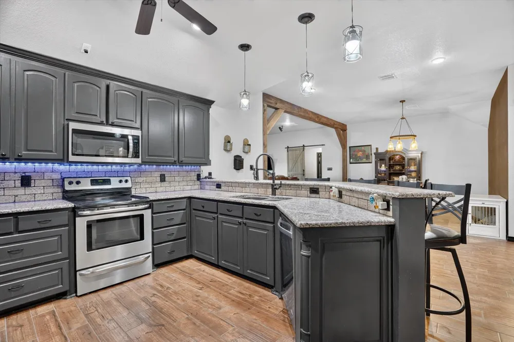 1017 County Road 3555 Paradise, TX 76073