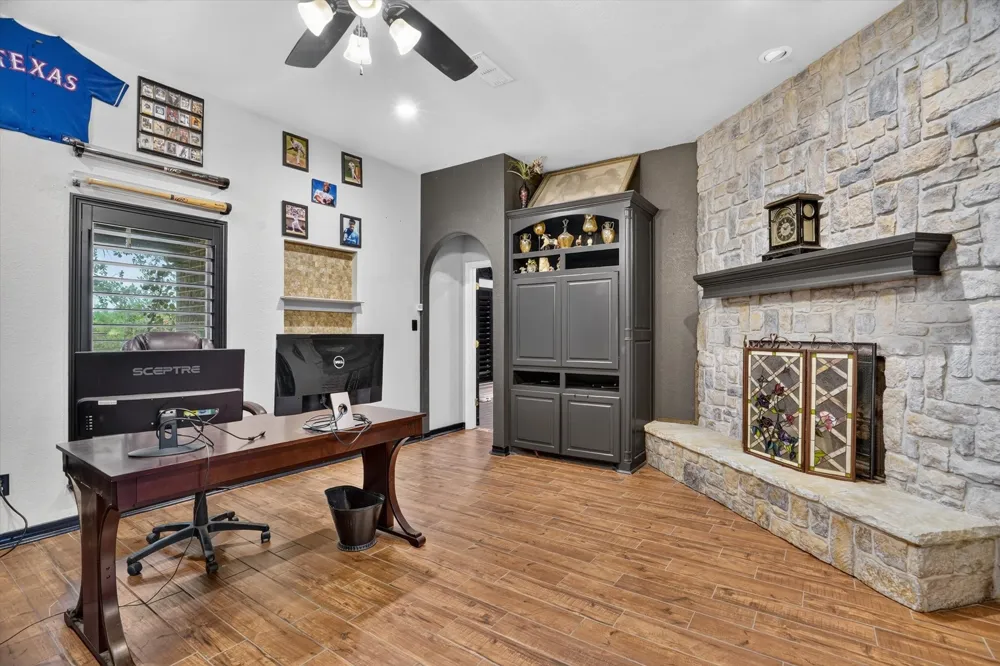 1017 County Road 3555 Paradise, TX 76073