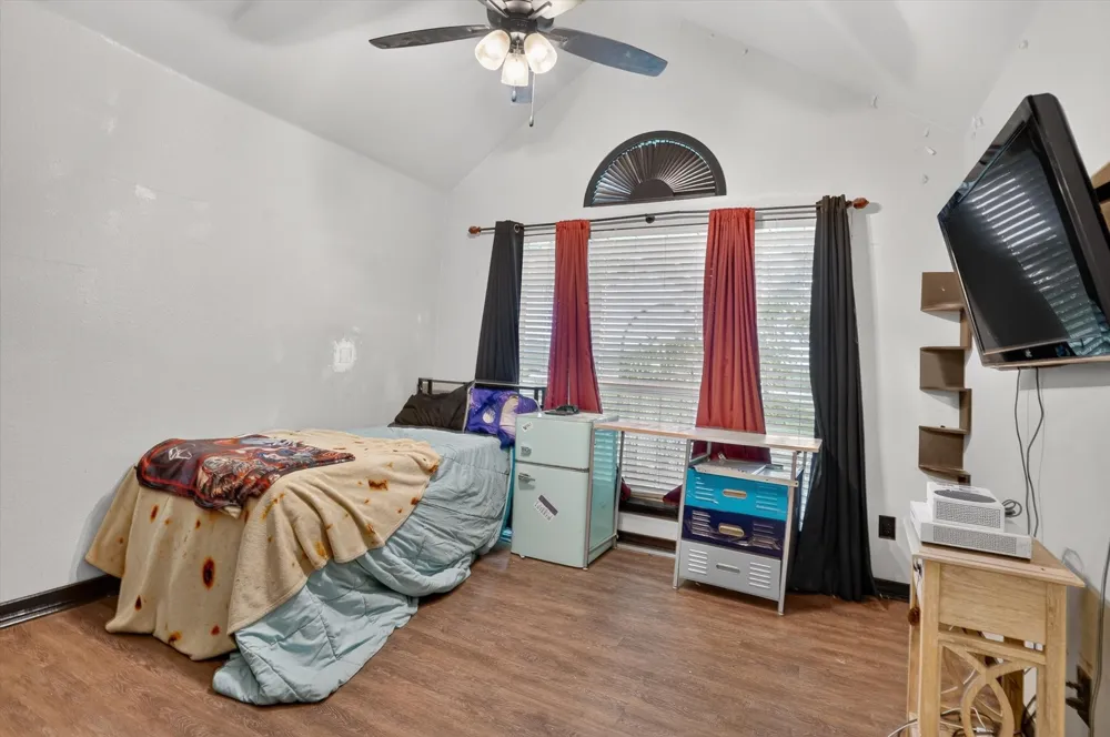 1017 County Road 3555 Paradise, TX 76073