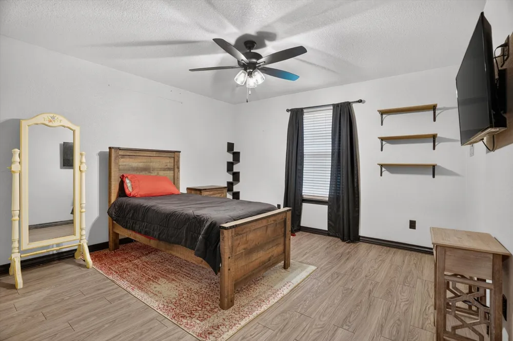 1017 County Road 3555 Paradise, TX 76073