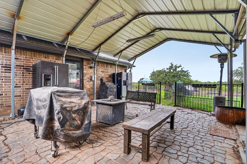 1017 County Road 3555 Paradise, TX 76073