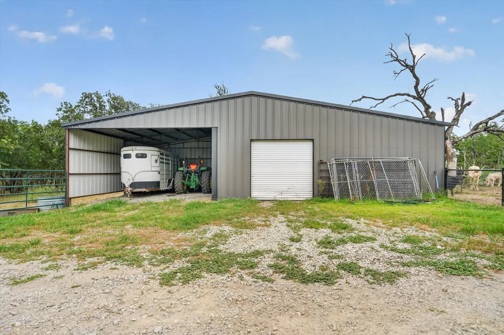 1017 County Road 3555 Paradise, TX 76073