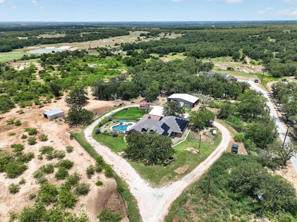 1017 County Road 3555 Paradise, TX 76073